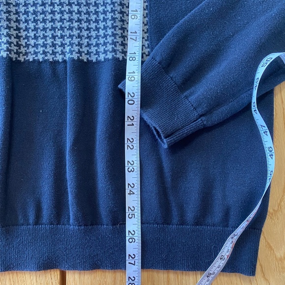 Banana Republic Men’s Cotton Navy And Gray Houndstooth Crewneck Sweater Size Med - Picture 4 of 4